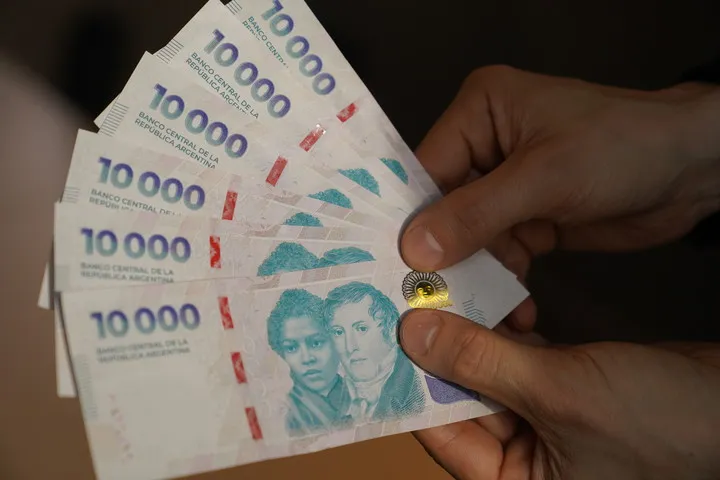 Oficializaron el pago del bono de $70 mil para jubilados y pensionados