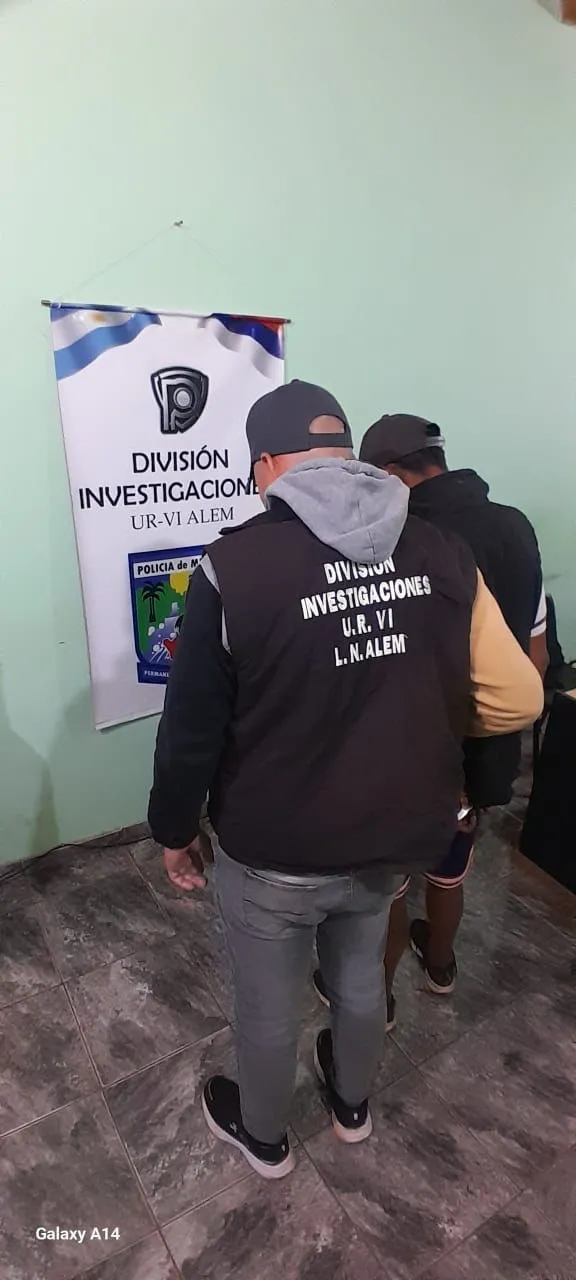 Procedimientos policiales: Dos hombres fueron detenidos por violencia familiar y amenazas.