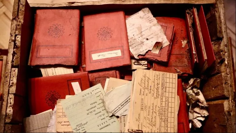 Impactante hallazgo en la Corte Suprema: encontraron 83 cajas con propaganda nazi escondidas desde 1