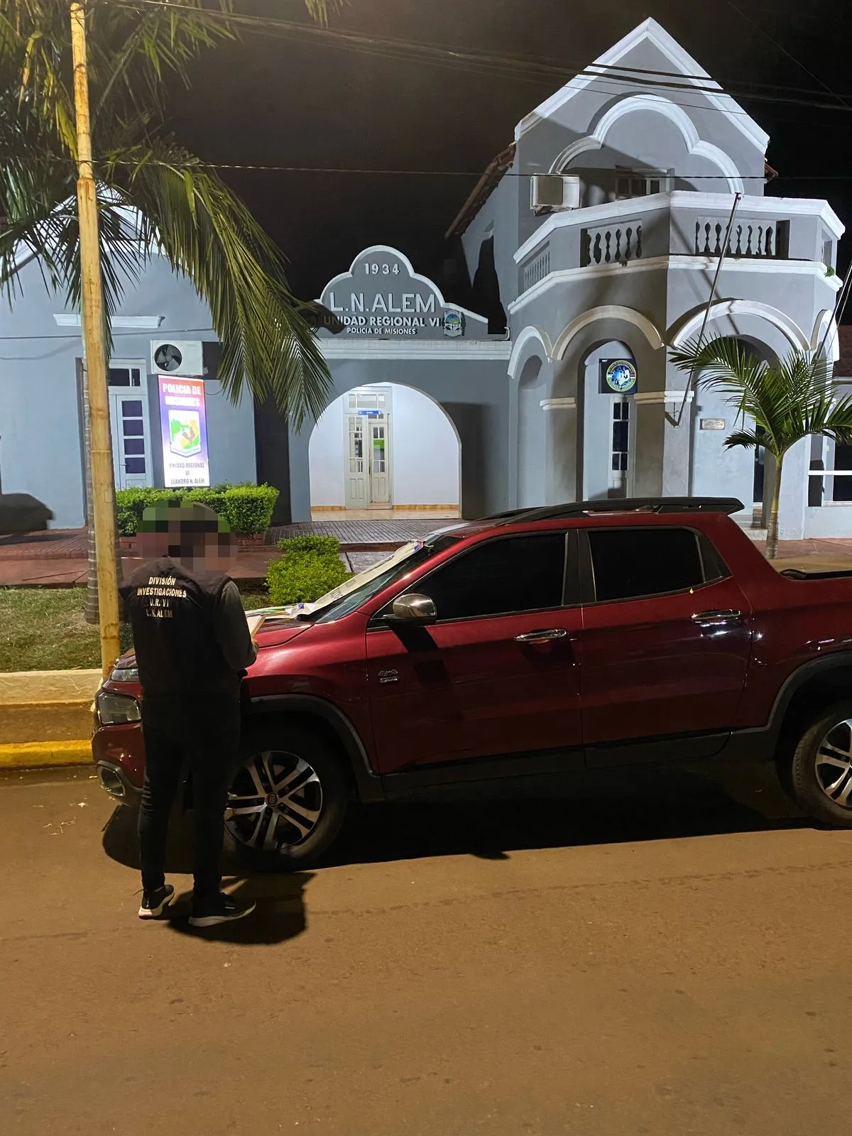 Investigadores secuestraron una camioneta robada en Buenos Aires.